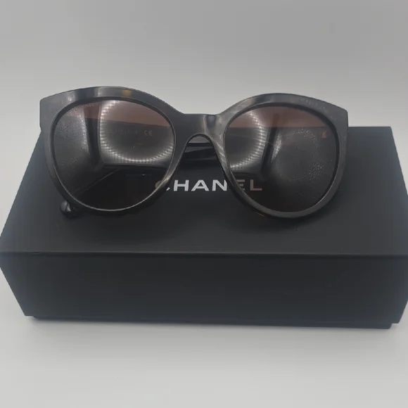 Chanel Black & Brown CC Cat Eye Tortoise Sunnies (NWOT)(FULL INCLUSION)✨️🖤✨️ - Picture 3 of 13